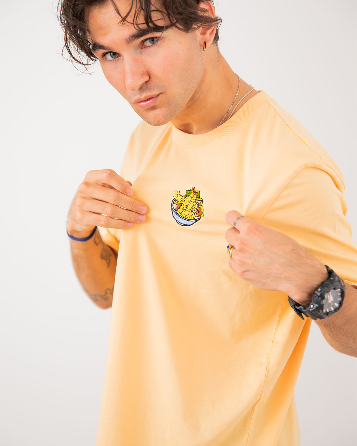 T-shirt ricamata "Tempura"